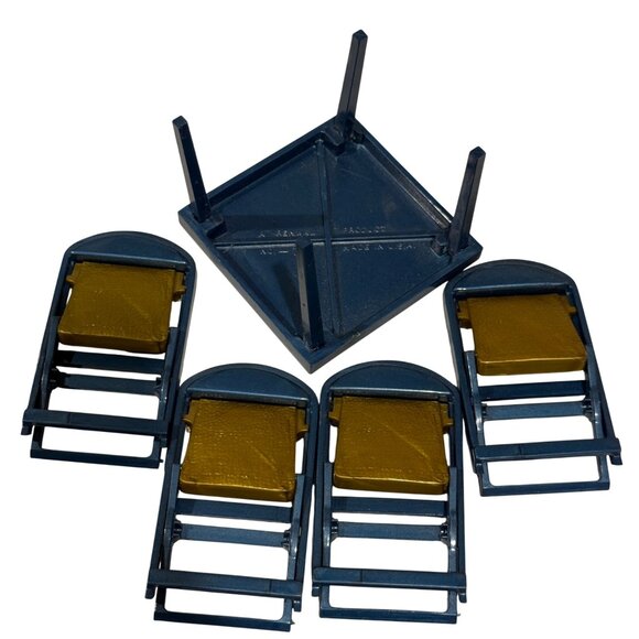 Vintage Renwal Dollhouse Miniature Folding Card Table & 4 Chairs Set Blue Gold - Picture 5 of 9